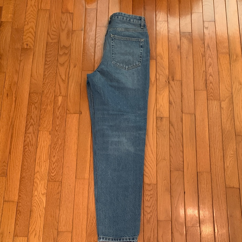 Urban Outfitters BDG Mom High-Rise Jeans (Blue)